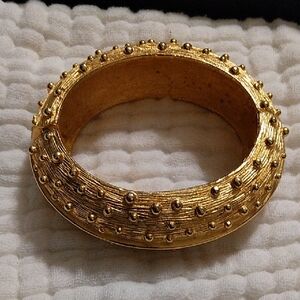 Vendome Gold-Toned Women's Bracelet Chunky Studded Hinged